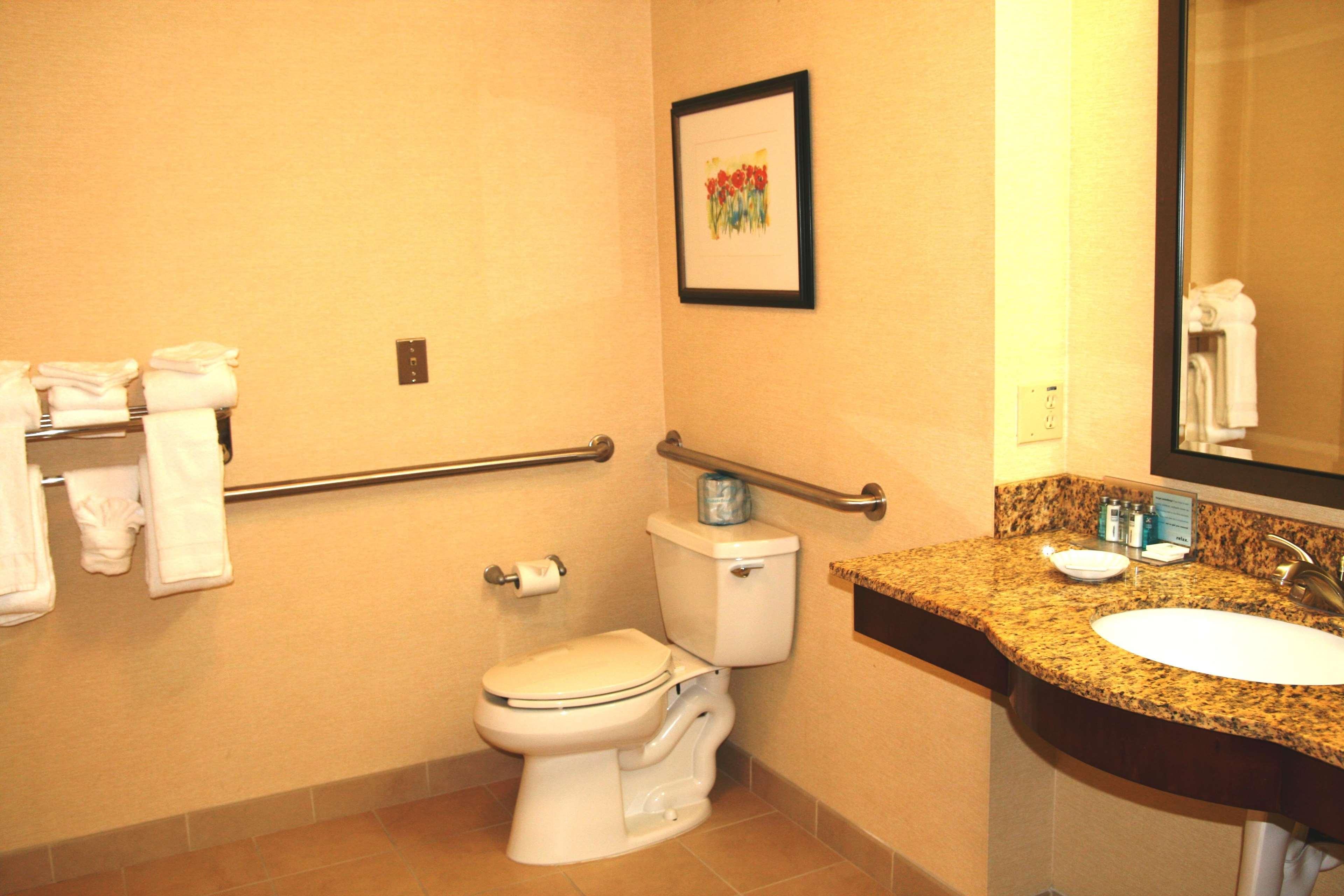 Hampton Inn & Suites Lancaster Ngoại thất bức ảnh