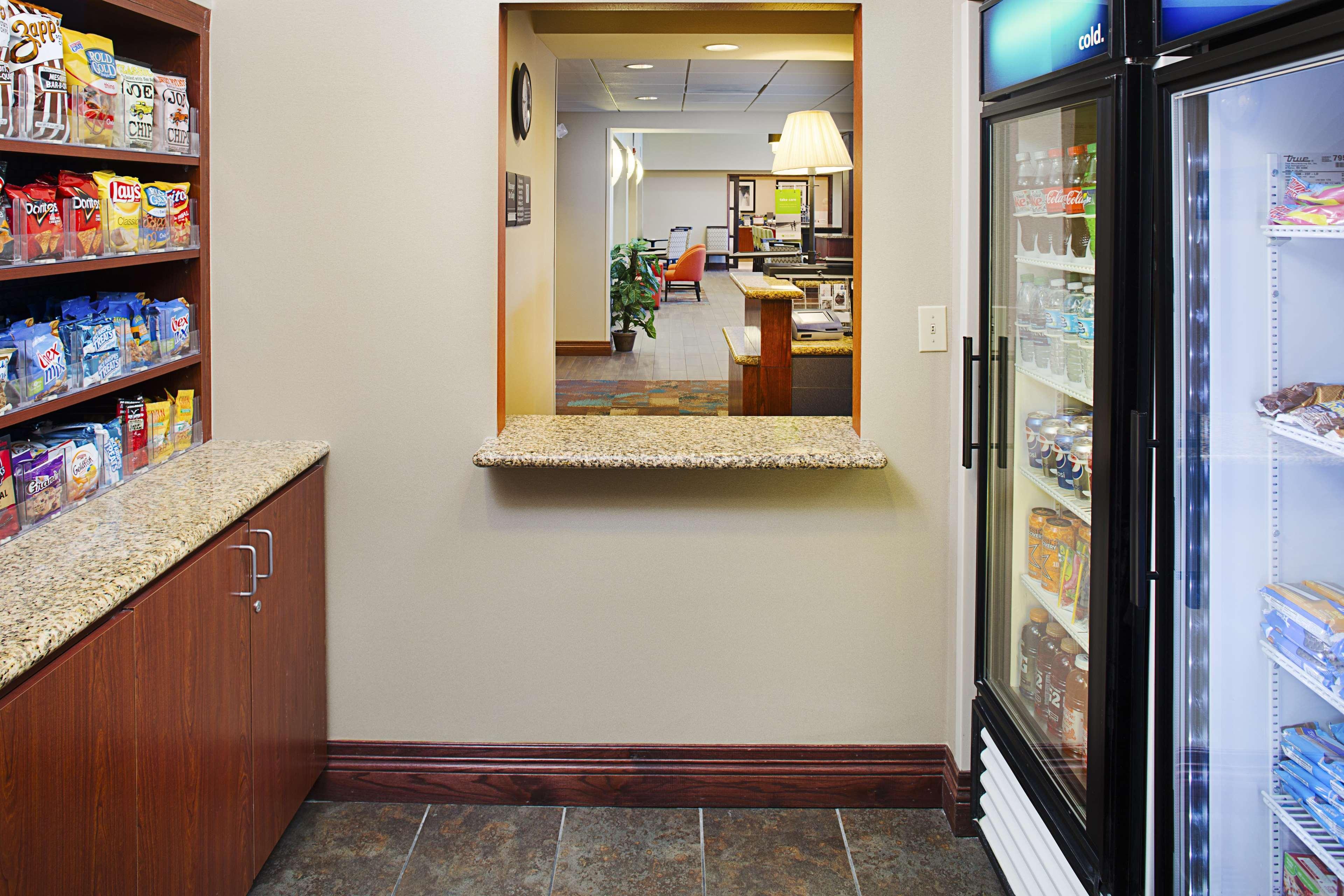 Hampton Inn & Suites Lancaster Ngoại thất bức ảnh