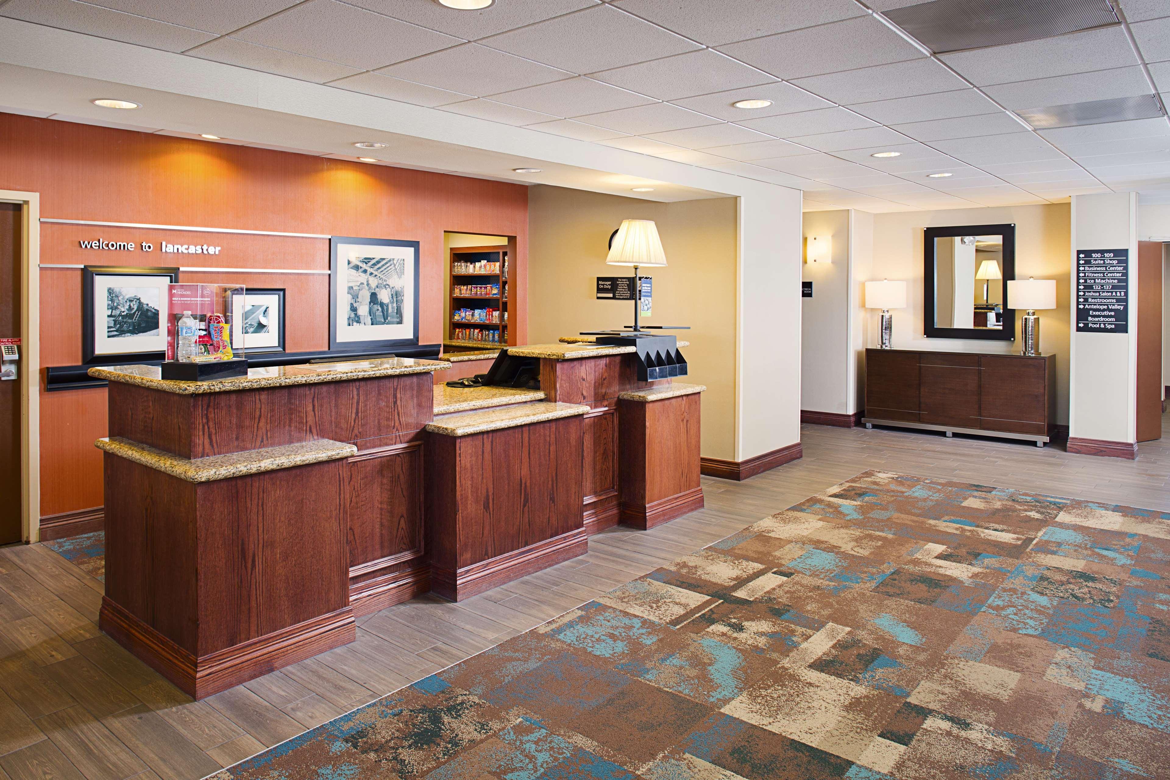 Hampton Inn & Suites Lancaster Ngoại thất bức ảnh