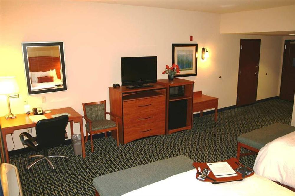 Hampton Inn & Suites Lancaster Phòng bức ảnh