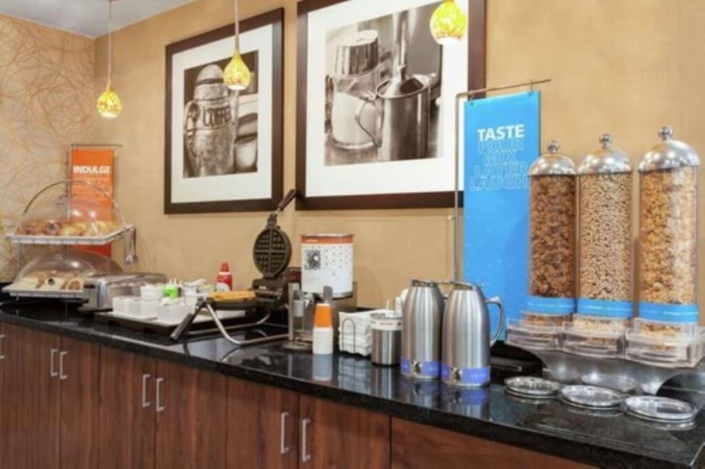 Hampton Inn & Suites Lancaster Ngoại thất bức ảnh
